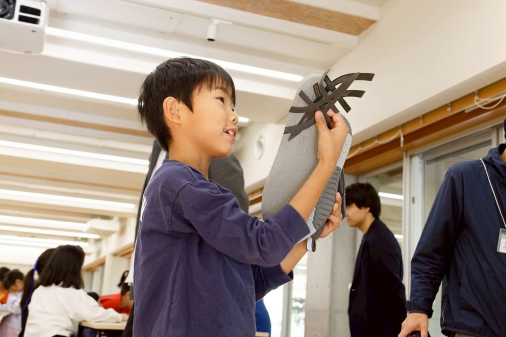 アシックスの廃シューズが“未来の資源”に？　　　　　小学生が体験を通して学ぶサーキュラーエコノミー