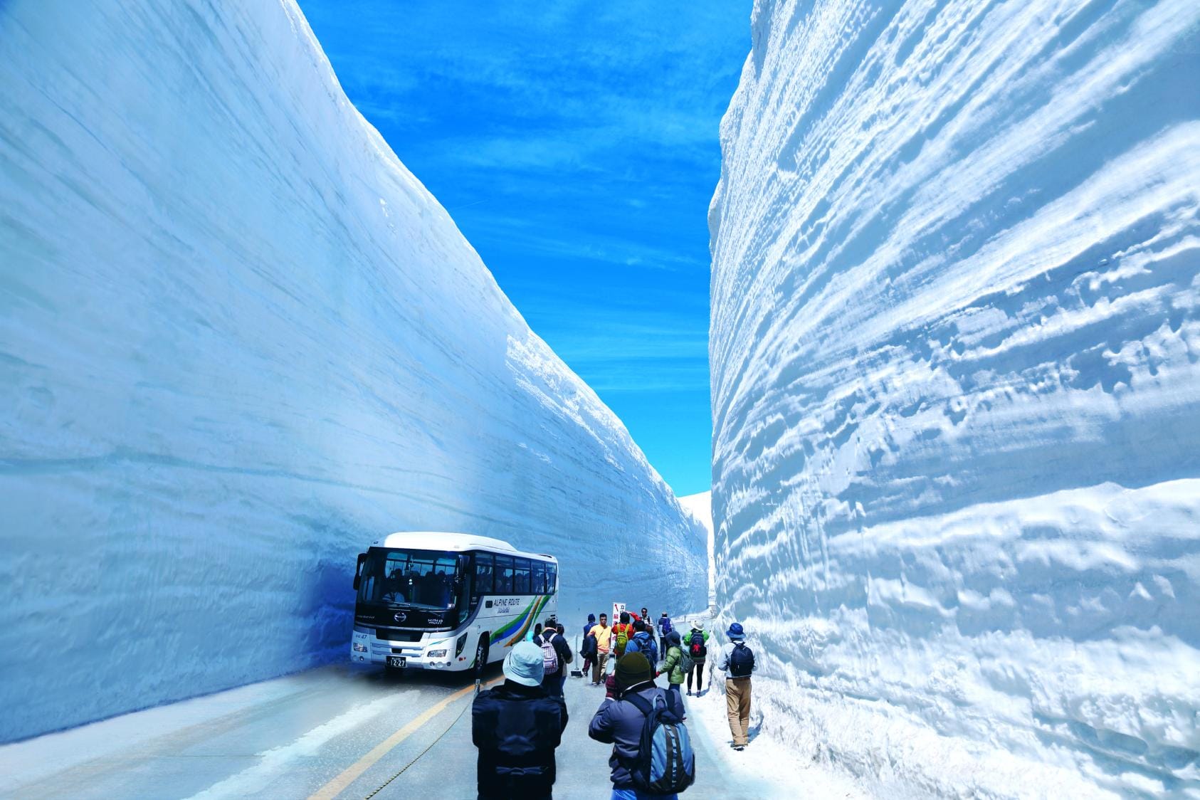 まだ間に合う!雪解けがひらく春の富山で地域に受け継がれる風景とお祭り文化に出会う