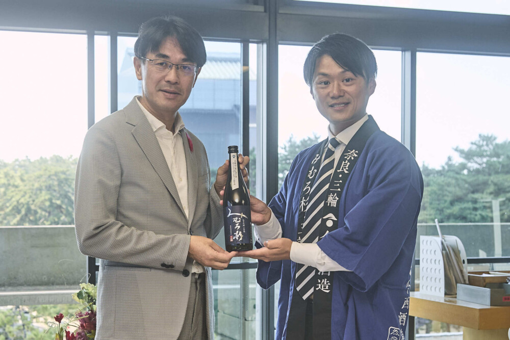 伝統を未来へ繋ぐ。清酒発祥の地・奈良から世界へ——今西酒造が「SAKE COMPETITION 2026」3冠の快挙を奈良県知事に報告